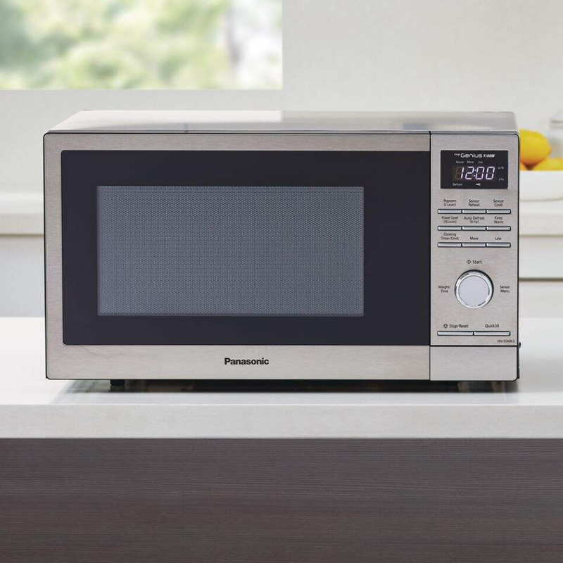 Micro-ondes Panasonic 1,3pi cu avec capteur de cuisson Genius de 1100 W (NN-SD68LS)